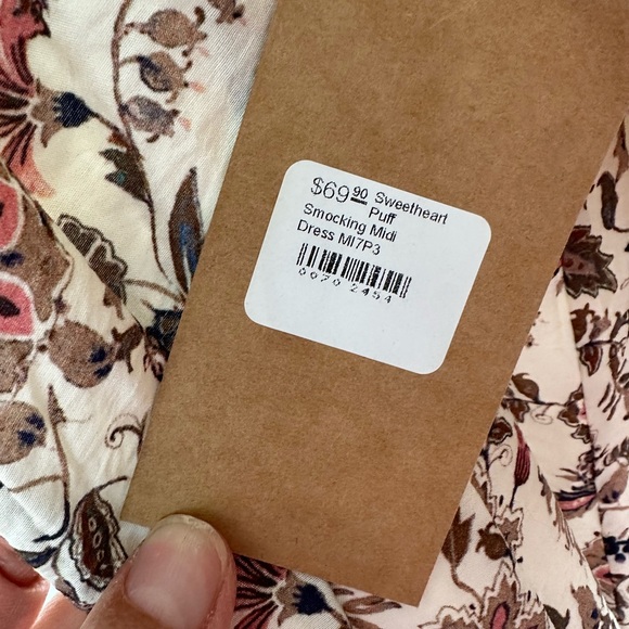 Brand New Tea Mints Midi Dress with Pockets from Cinnamon Girl - Picture 5 of 8